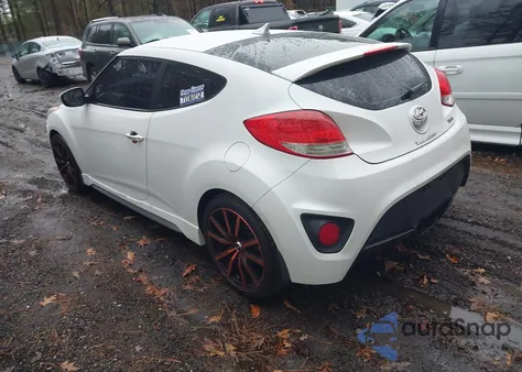 2015 Hyundai Veloster Turbo z USA, uszkodzony, nr VIN KMHTC6AE3FU233952